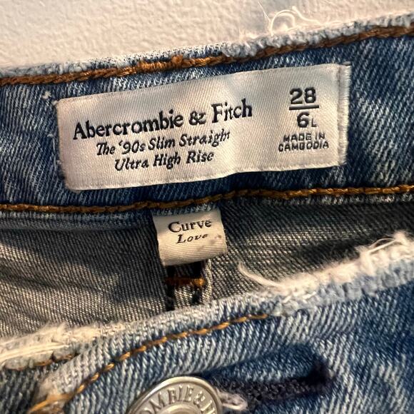 Abercrombie & Fitch The 90s Slim Straight Ultra High Rise Jeans Size 28 / 6L - Picture 4 of 9
